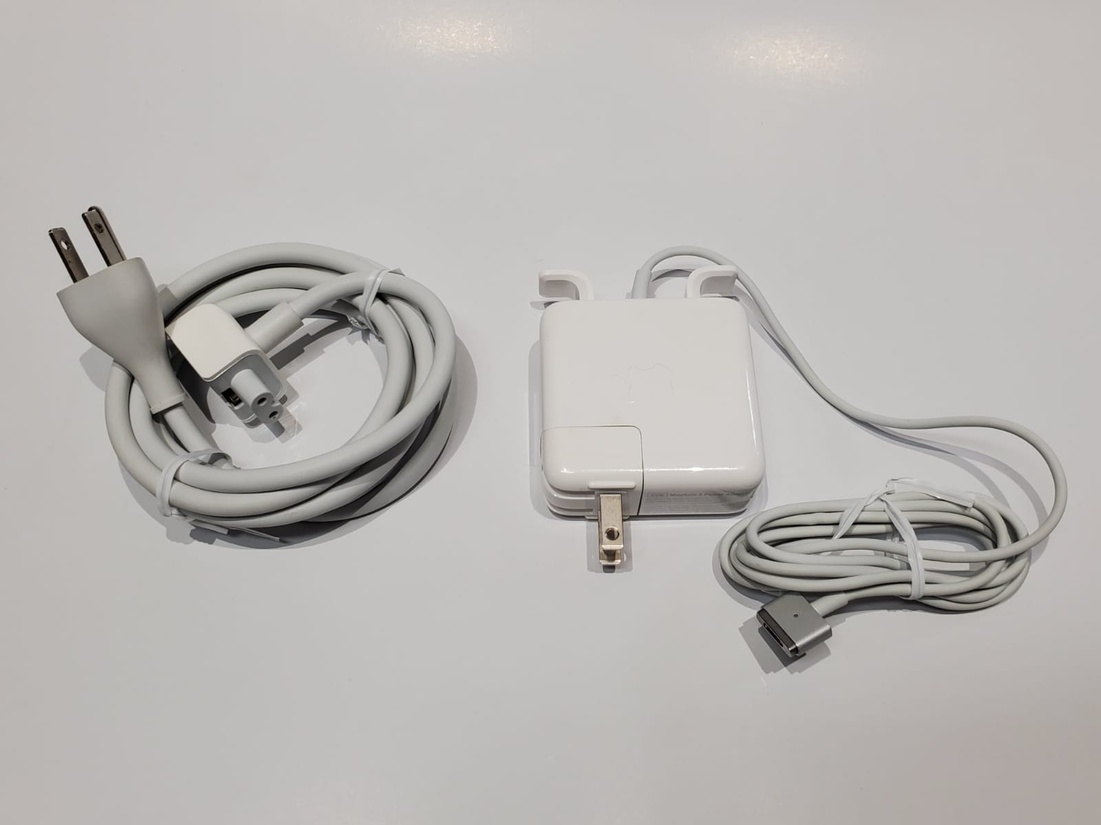 Genuine OEM Apple Magsafe 2 45W Power Adapter Macbook Charger