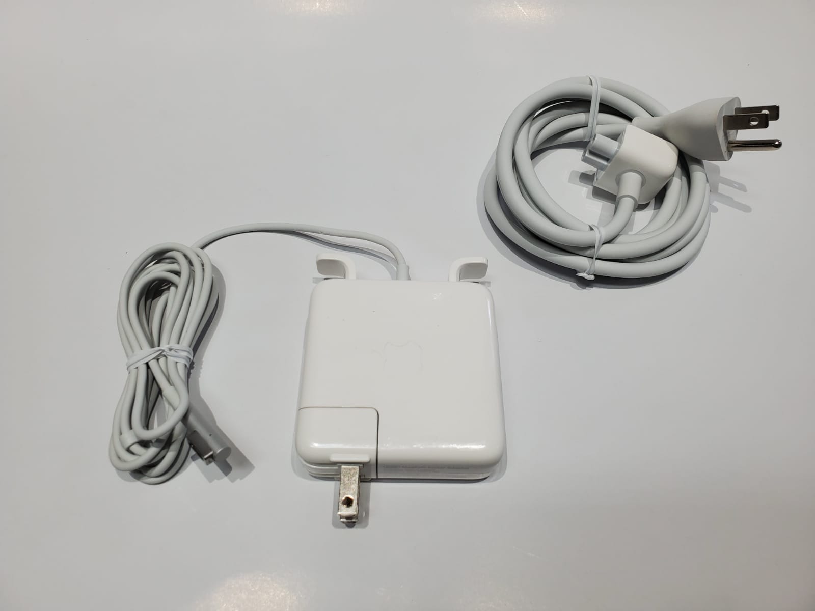 60w mac charger apple