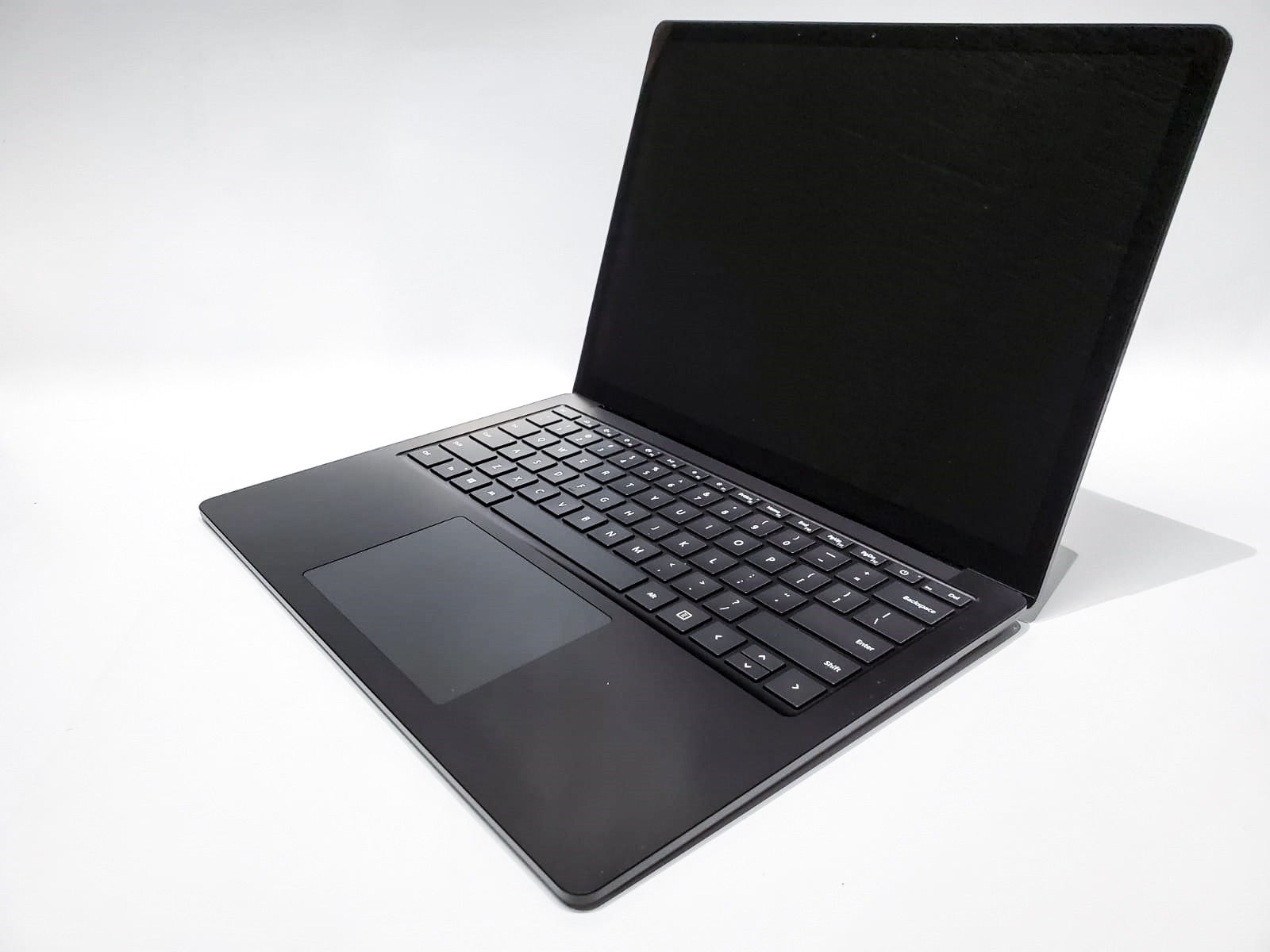 Microsoft Surface Laptop 13.5" - Intel Core i5 - 8GB RAM - 256SSD